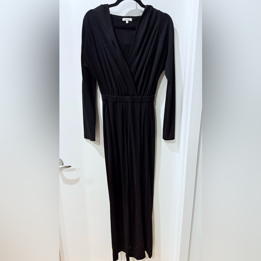 Elegant Black Jumpsuit with Wrap Top and Wide-Leg Design - Picture 6 of 6